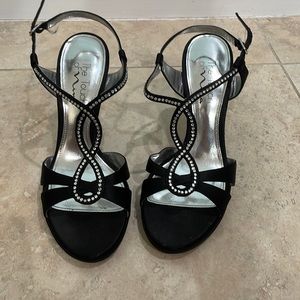 The Touch of Nina Black Bejeweled Heels size 7.5